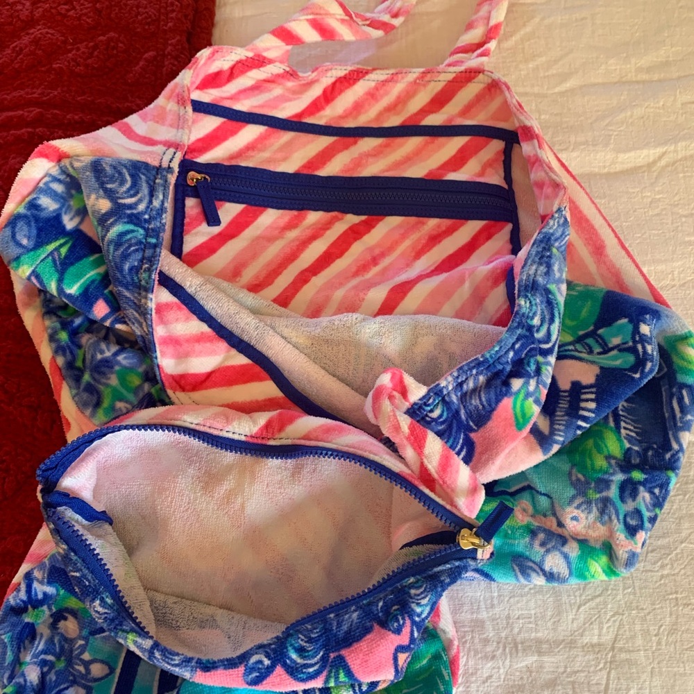 Lilly Pulitzer Nantucket’s beach terrycloth destination, tote AND zip pouch NWT - Picture 3 of 9
